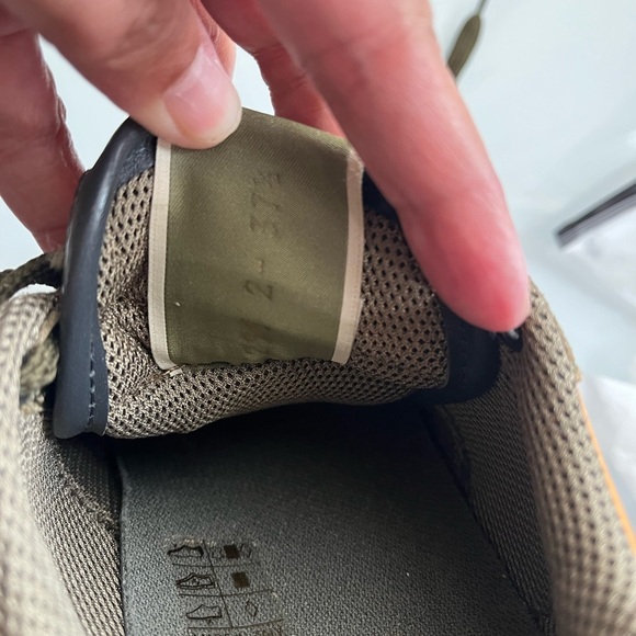 VALENTINO GARAVANI ROCKRUNNER CAMOUFLAGE SNEAKERS - Picture 9 of 12